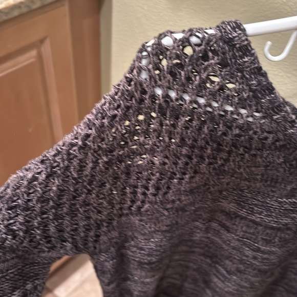 Volcom woman's black and tan sweater - Picture 8 of 10